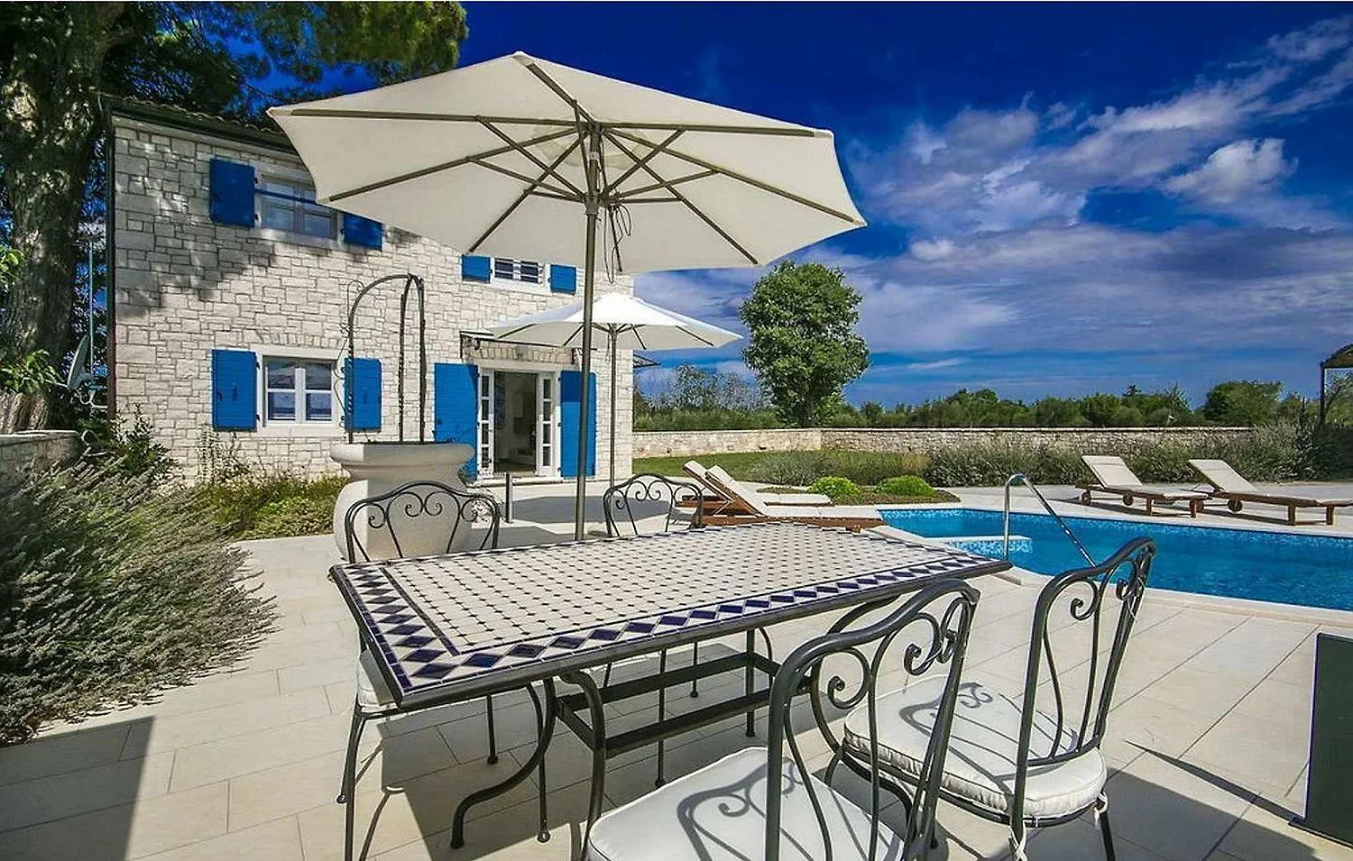 Holiday home Traumhafte Istrische Steinvilla Mit Privatpool, Hydromassageecke, Aussendusche, Bbq Sveti Lovrec Pazenaticki Croatia